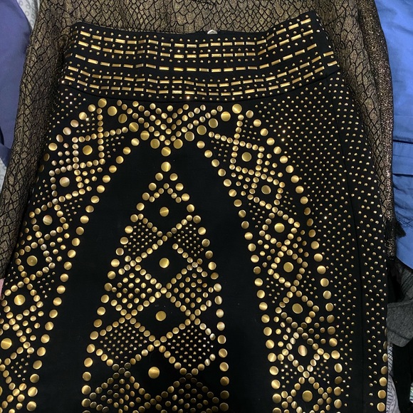 Mini skirts - Picture 6 of 8